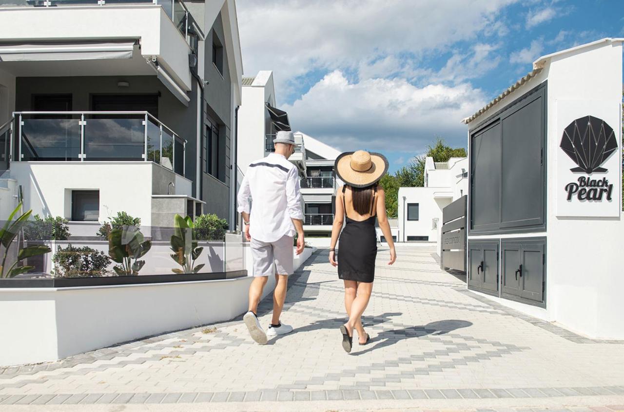 The Black Pearl Villas Kalamitsi  Exterior photo